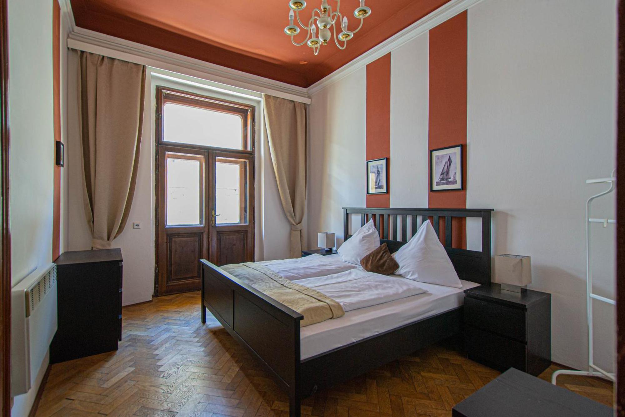 For Celebrations Spacious 3Bdr Apartment With Balcony Πράγα Εξωτερικό φωτογραφία