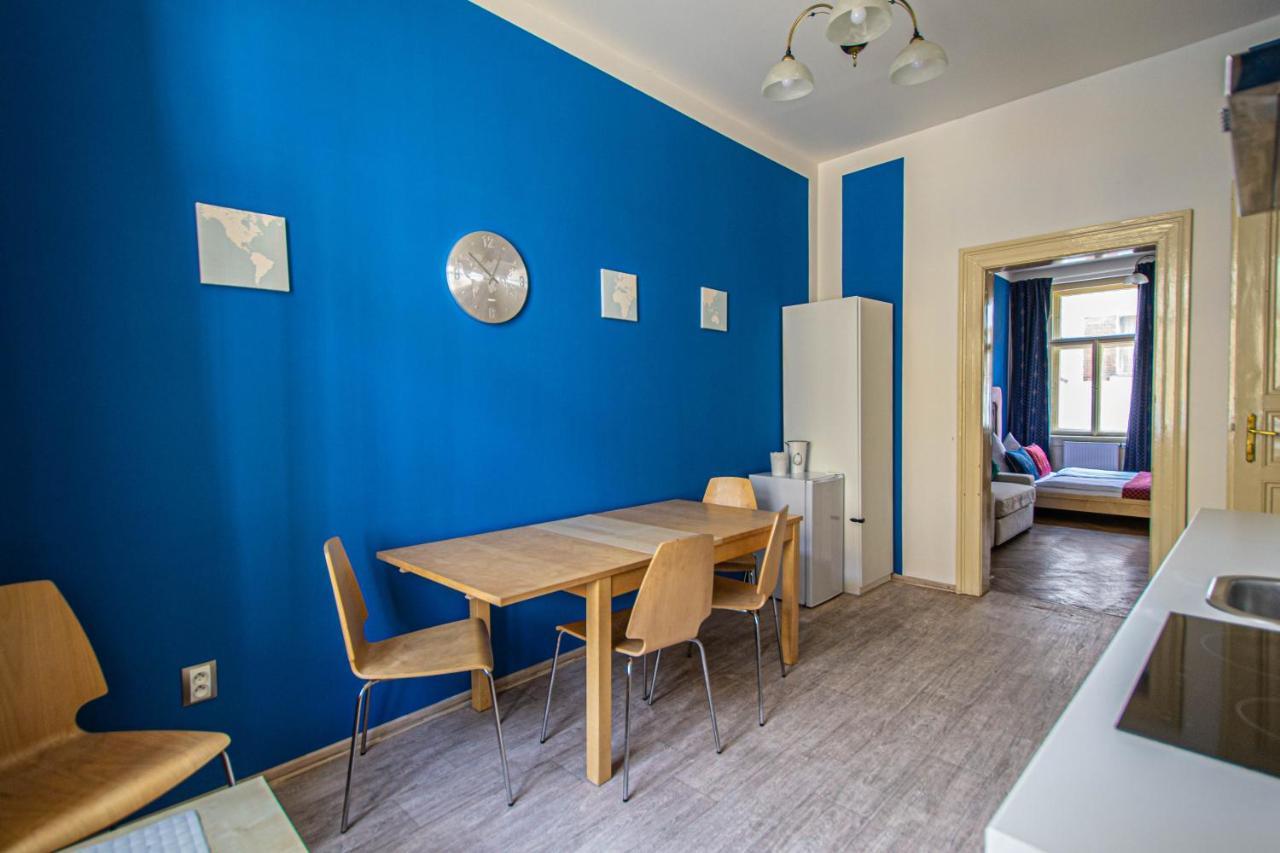 For Celebrations Spacious 3Bdr Apartment With Balcony Πράγα Εξωτερικό φωτογραφία