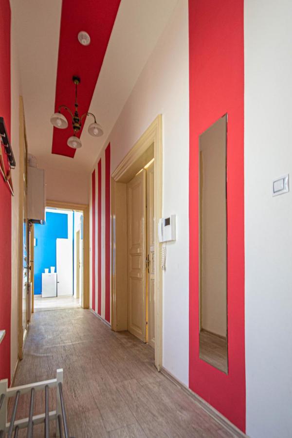 For Celebrations Spacious 3Bdr Apartment With Balcony Πράγα Εξωτερικό φωτογραφία