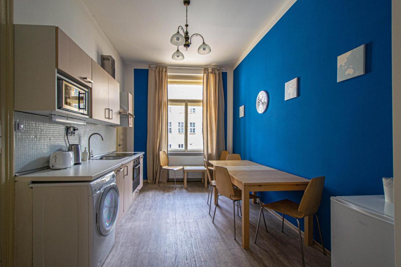 For Celebrations Spacious 3Bdr Apartment With Balcony Πράγα Εξωτερικό φωτογραφία