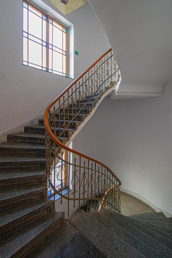 For Celebrations Spacious 3Bdr Apartment With Balcony Πράγα Εξωτερικό φωτογραφία