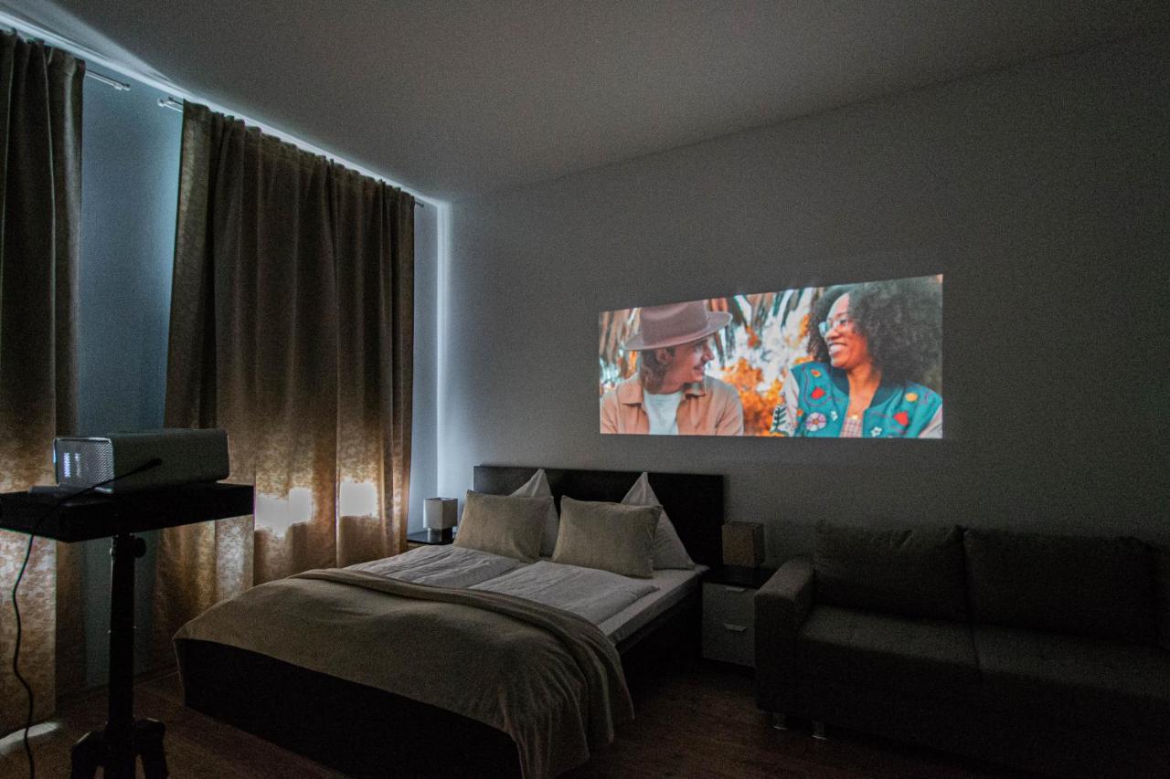 For Celebrations Spacious 3Bdr Apartment With Balcony Πράγα Εξωτερικό φωτογραφία
