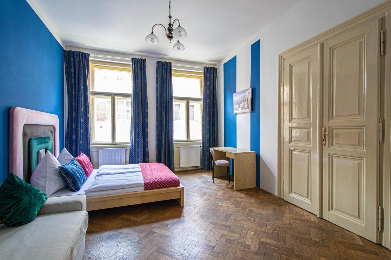 For Celebrations Spacious 3Bdr Apartment With Balcony Πράγα Εξωτερικό φωτογραφία