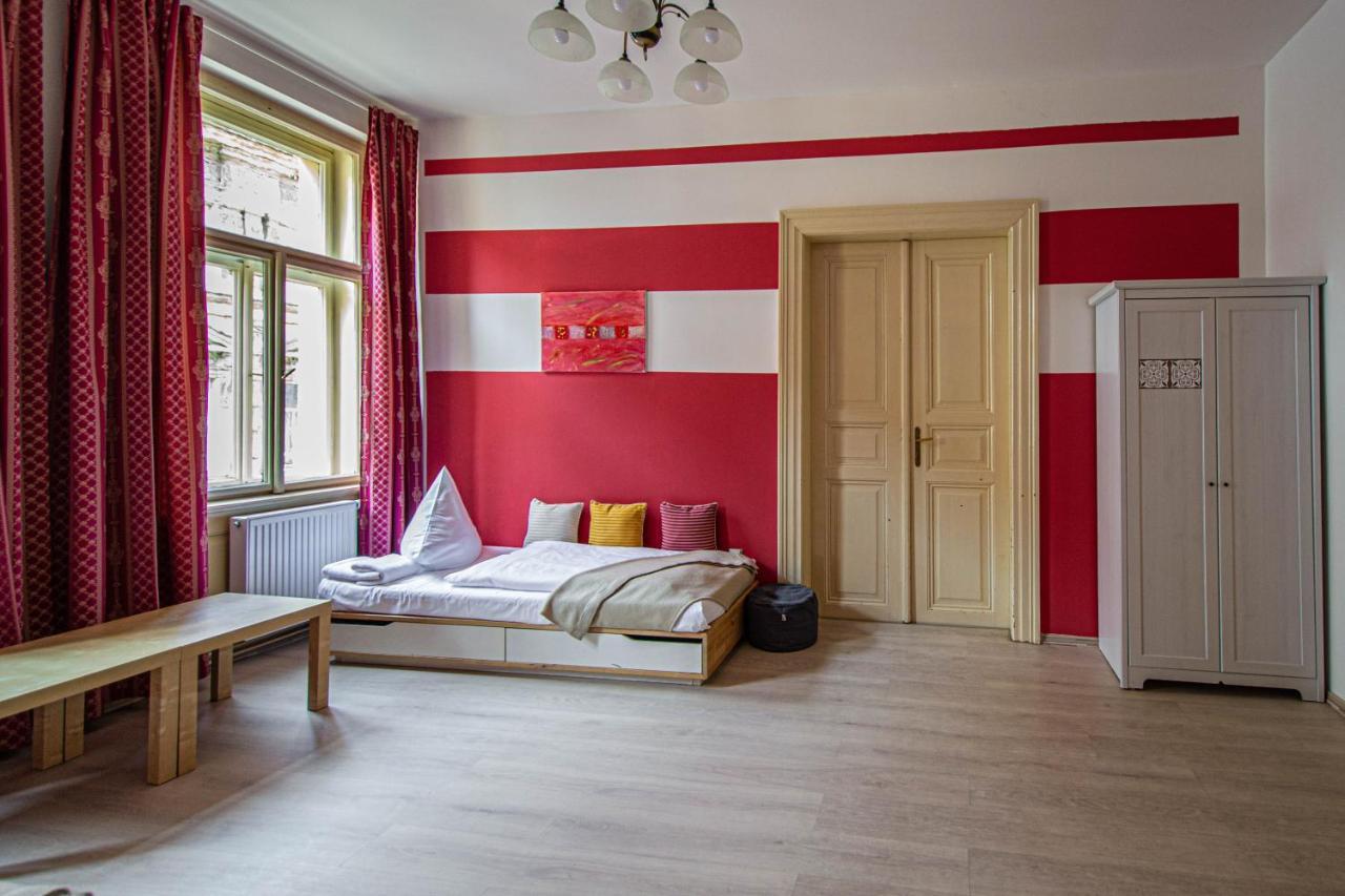 For Celebrations Spacious 3Bdr Apartment With Balcony Πράγα Εξωτερικό φωτογραφία