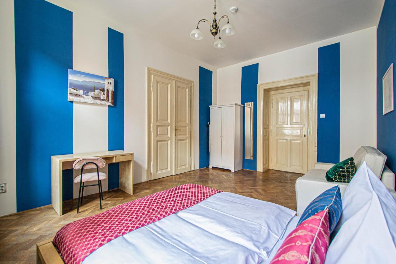 For Celebrations Spacious 3Bdr Apartment With Balcony Πράγα Εξωτερικό φωτογραφία